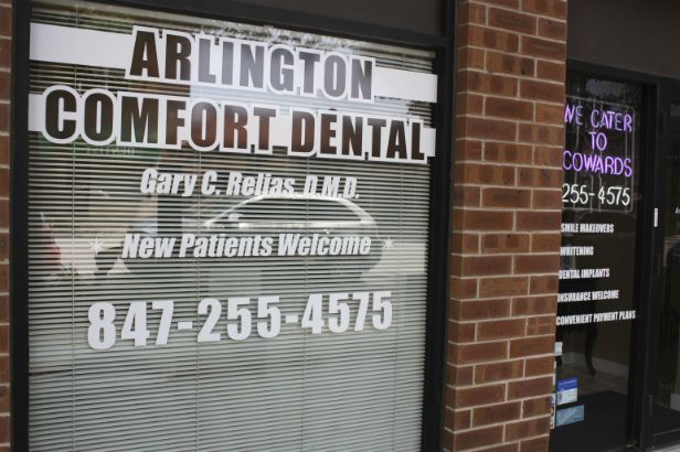 Arlington Comfort Dental Arlington Heights.  White outlines help a logo pop.